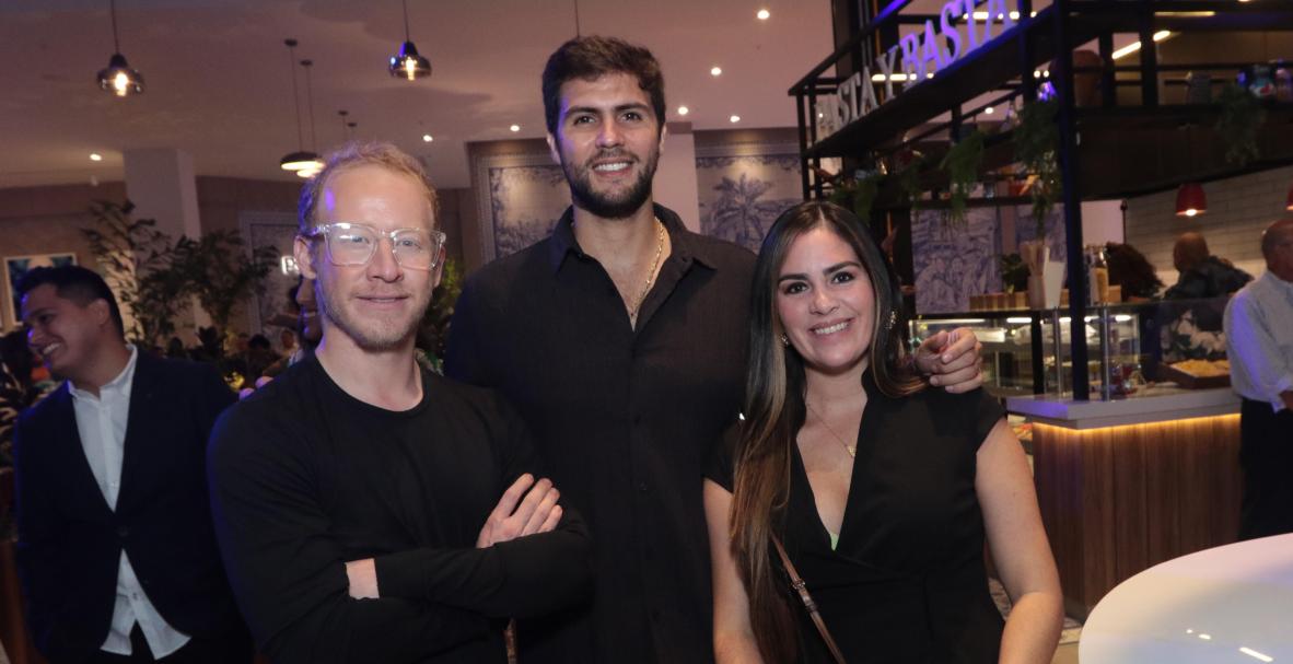 Inauguración Portela, Mall del Sol