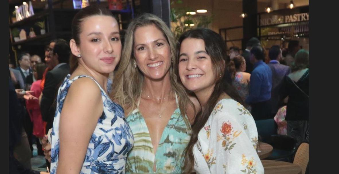 Inauguración Portela, Mall del Sol