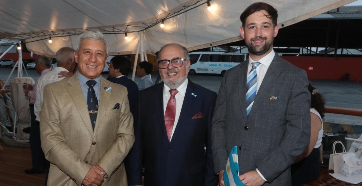 Fragata Libertad, visita Guayaquil