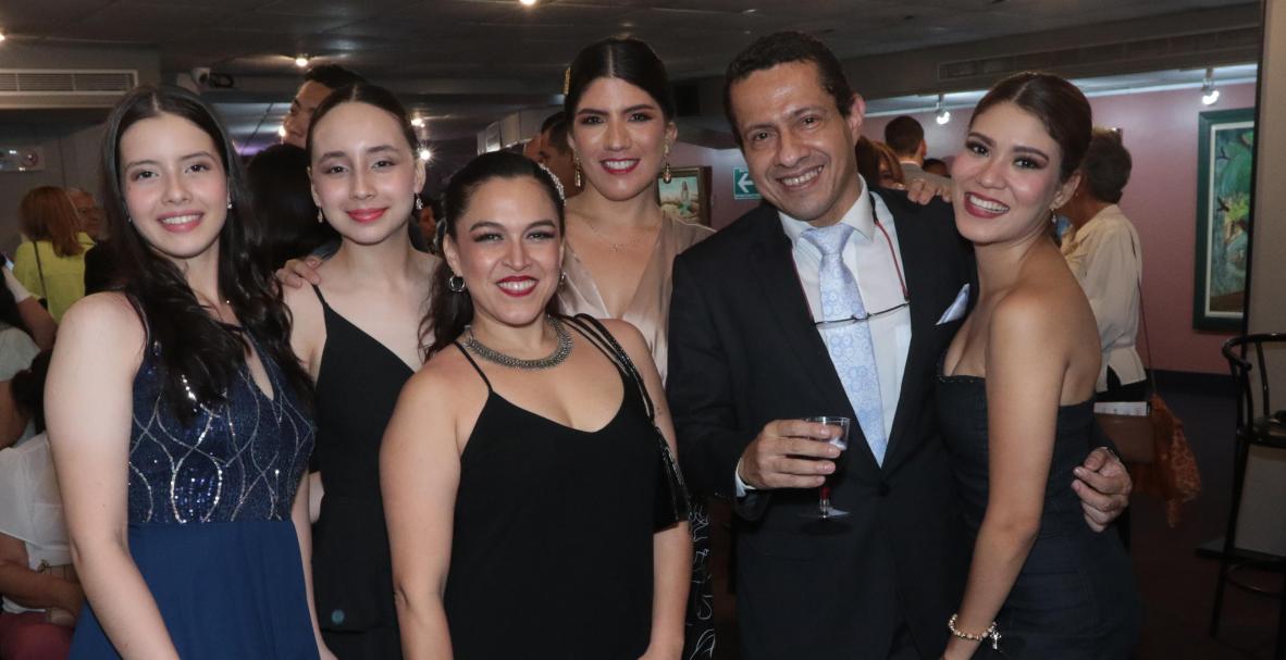 Gala por el Arte, organizado por la Fundación Sociedad Femenina de Cultura (Guayaquil)