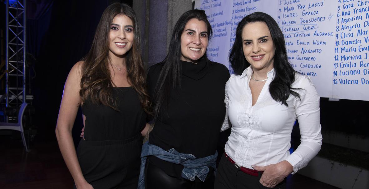 Desfile Contrastes de la Fundación Reina de Quito