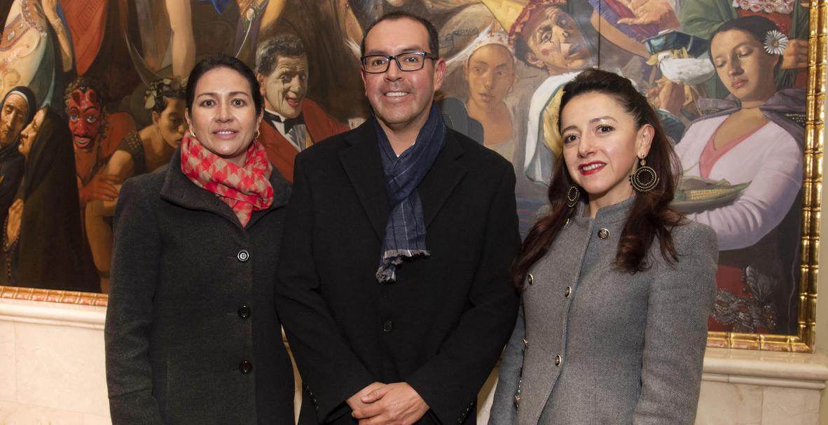 En el marco de los 137 años de apertura del Teatro Sucre, en Quito, y como parte de las fiestas capitalinas, la Fundación Teatro Nacional Sucre y Zarzuela Colombia, con el apoyo de la embajada de Francia en Ecuador, presentaron la obra La boda y el baile