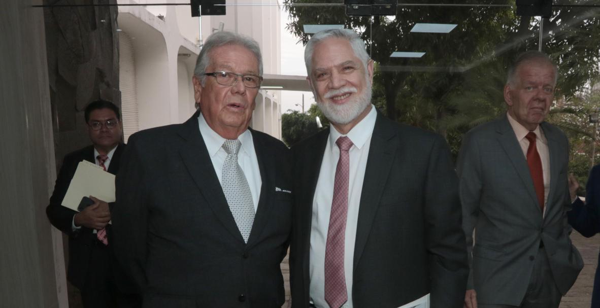 Junta Cívica de Guayaquil Luz de Libertad entrega reconocimientos