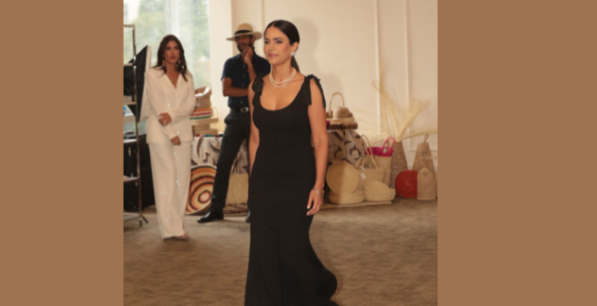 Teresa Valencia celebra 25 años en la moda con un desfile a beneficio de Solca