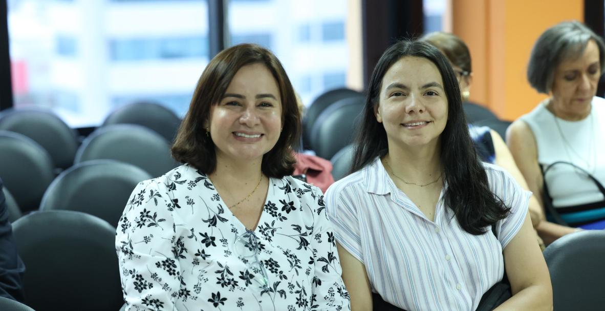 Mónica Maruri presenta su libro 'Una vida inusual'