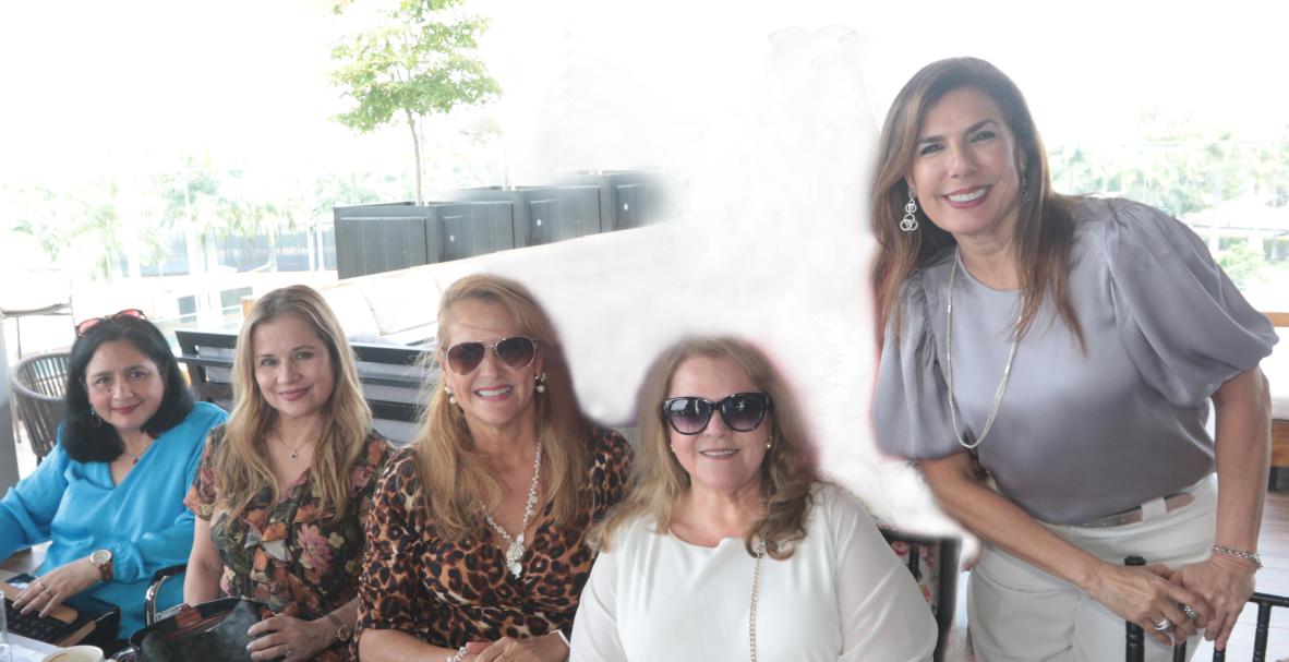 Cumpleaños 61 de Paola Rivera en el Anexo del Tenis Club