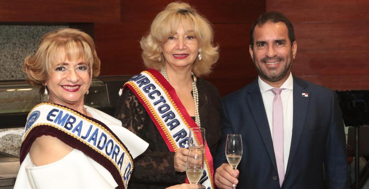 Pakitta Kravarovich, nombrada embajadora de Paz por parte de la Organización de las Américas para la Excelencia Educativa