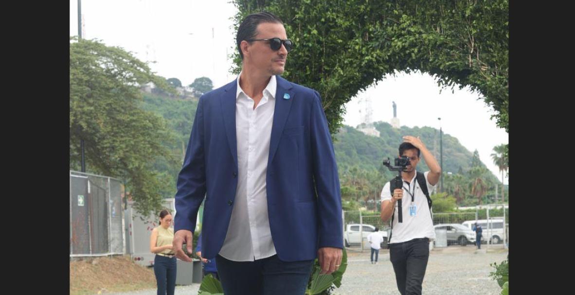 Primera piedra Yoo Guayaquil