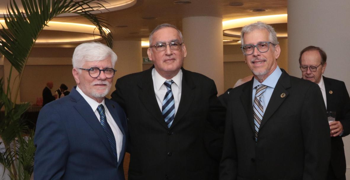 Reencuentro promoción 13 Colegio Javier, 50 años de graduados