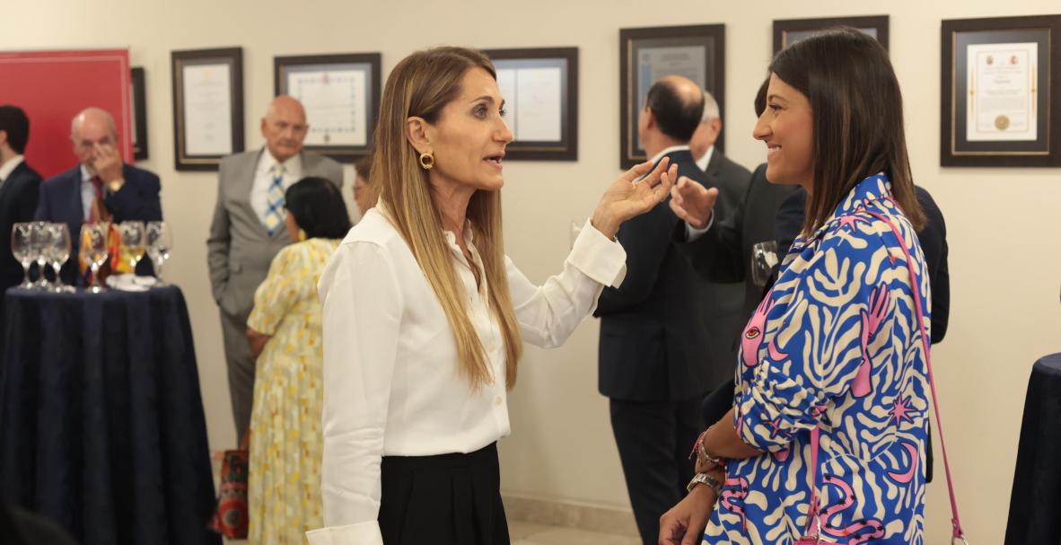 Presentación del nuevo embajador de España en la Cámara Española