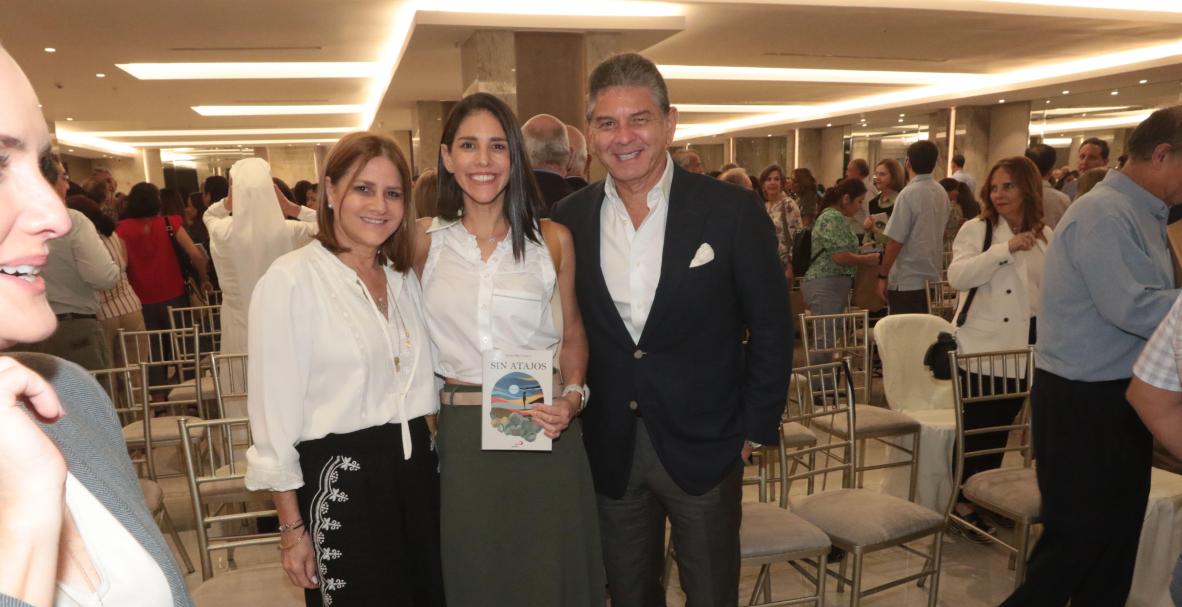 Padre Felipe Ríos lanza el libro Sin Atajos