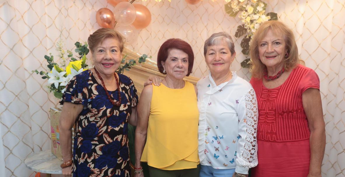 Anunziatta Valdez de Ferrín, cumpleaños