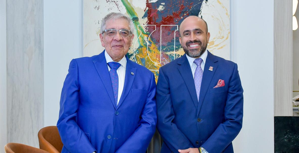 UEES: Develizamiento de retratos de exrectores