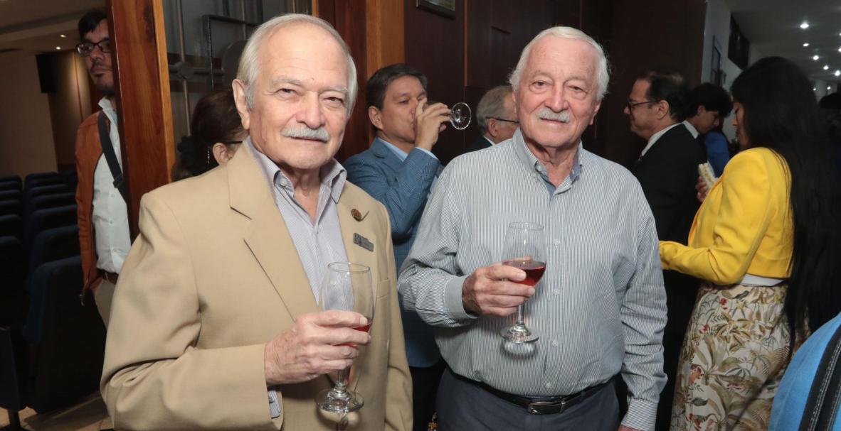 Società Dante Alighieri celebra Ferragosto en la U. Católica de Santiago de Guayaquil