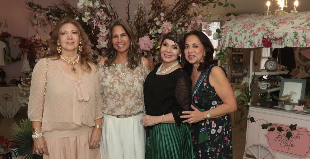 Cumpleaños Pili Velarde en Santo Café