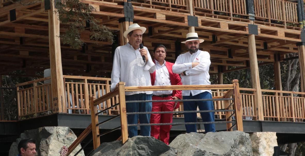 PASILLO SINFONICO EN LA GARZA ROJA