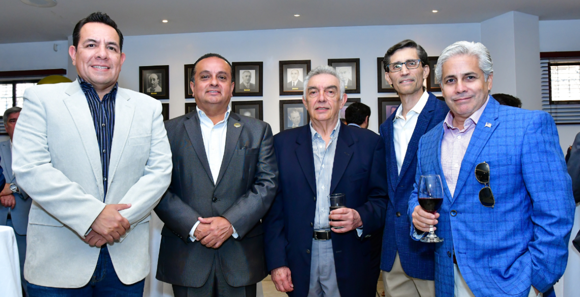 Cámara Española de Comercio. Aniversario 104