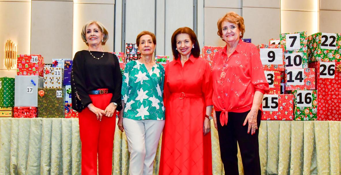 DAMAS DEL CUERPO CONSULAR OFRECEN ALMUERZO A SUS COLABORADORES