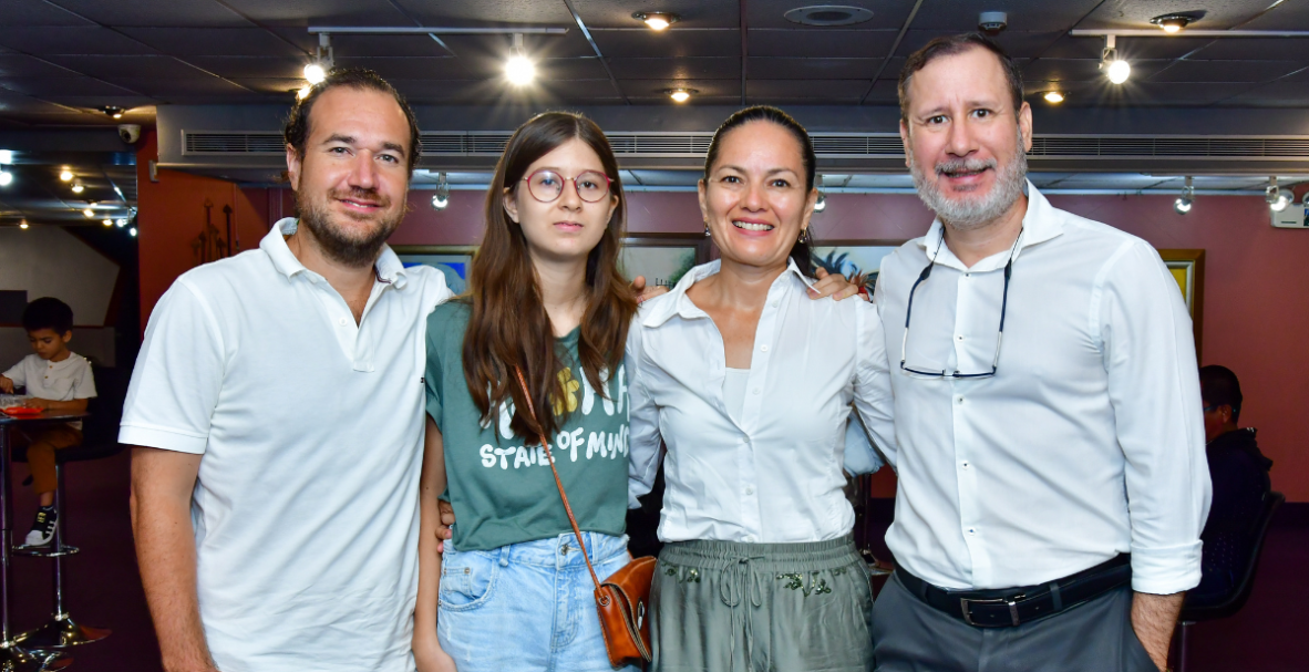 Concierto de Monty Bloom en el TEatro Centro de Arte