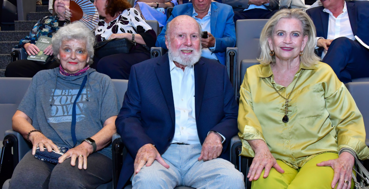 Bejamín Rosales lanza su libro Libra de dragón