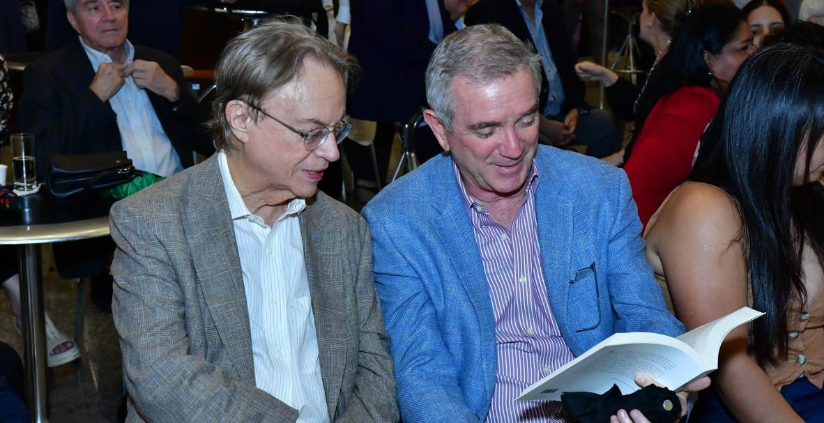 LANZAMIENTO DEL LIBRO 