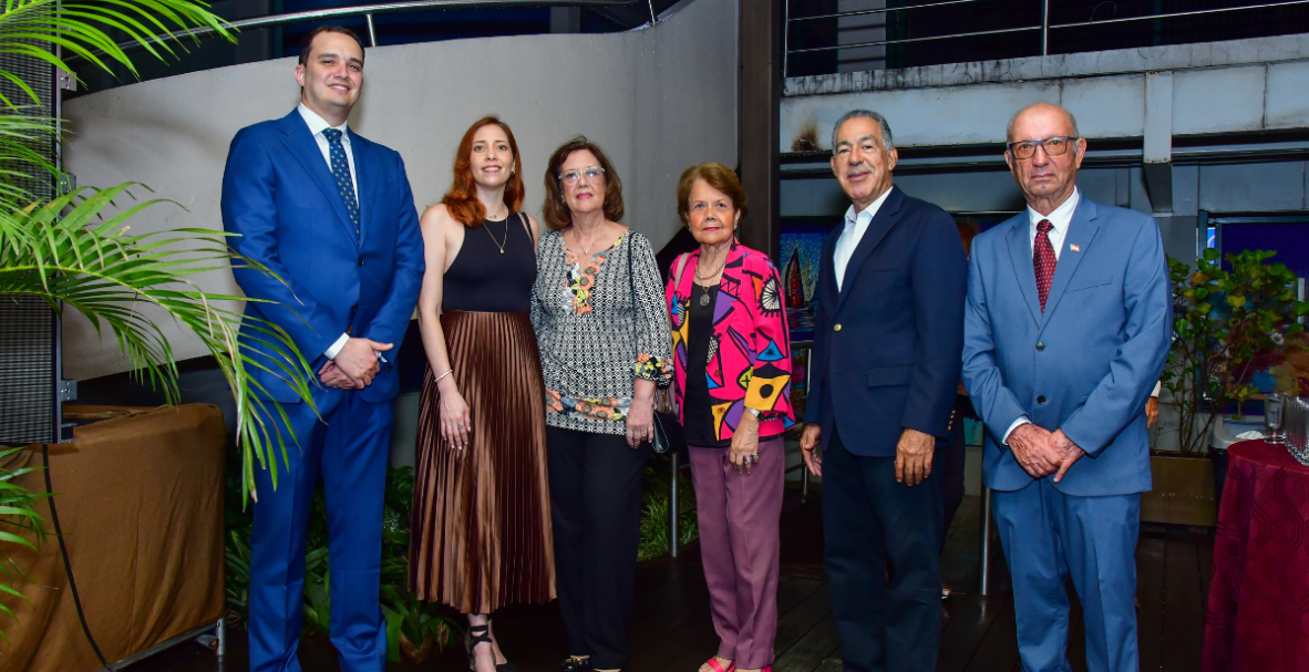 Alegorías Marinas, exposición organizada por el Consulado General de Peru y el Tenis Club
