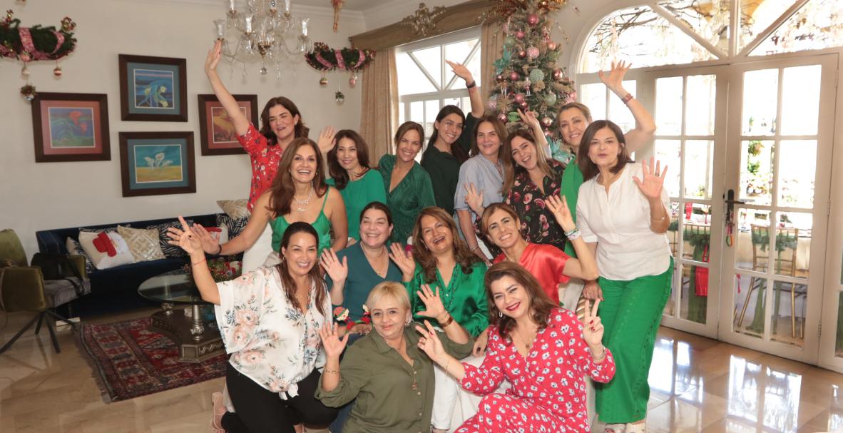 REUNION NAVIDEÑA EN CASA DE ROSAURA HERRERA DE ARTEAGA Dic, 19 2022