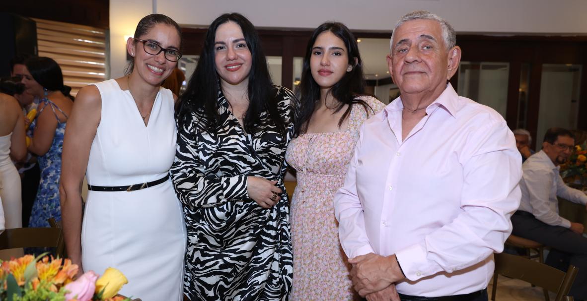 Cumpleaños 100 de Alfonso Barek en el Club Biblos.