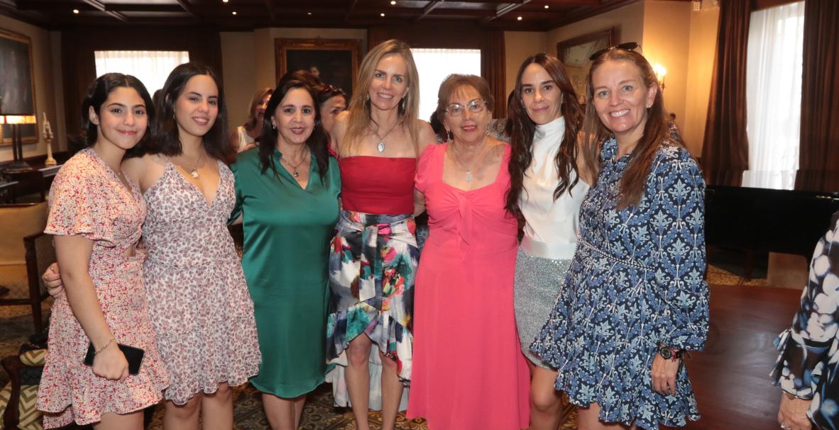 Cumpleaños 80 de Nuria de Pérez