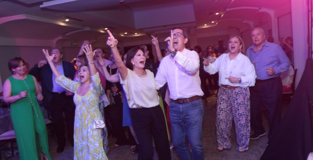 Entre vinos y canciones, evento organizado por el Anexo del Tenis Club (Samborondón)