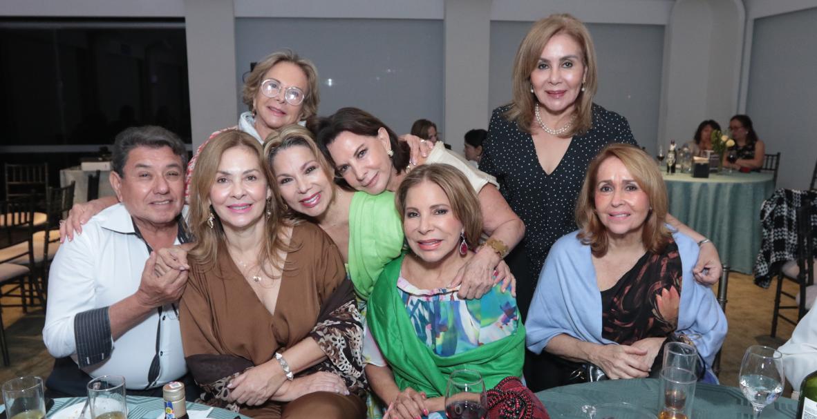 Entre vinos y canciones, evento organizado por el Anexo del Tenis Club (Samborondón)