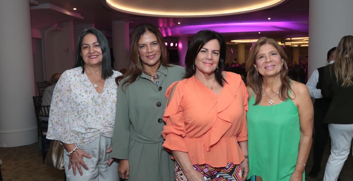 Entre vinos y canciones, evento organizado por el Anexo del Tenis Club (Samborondón)