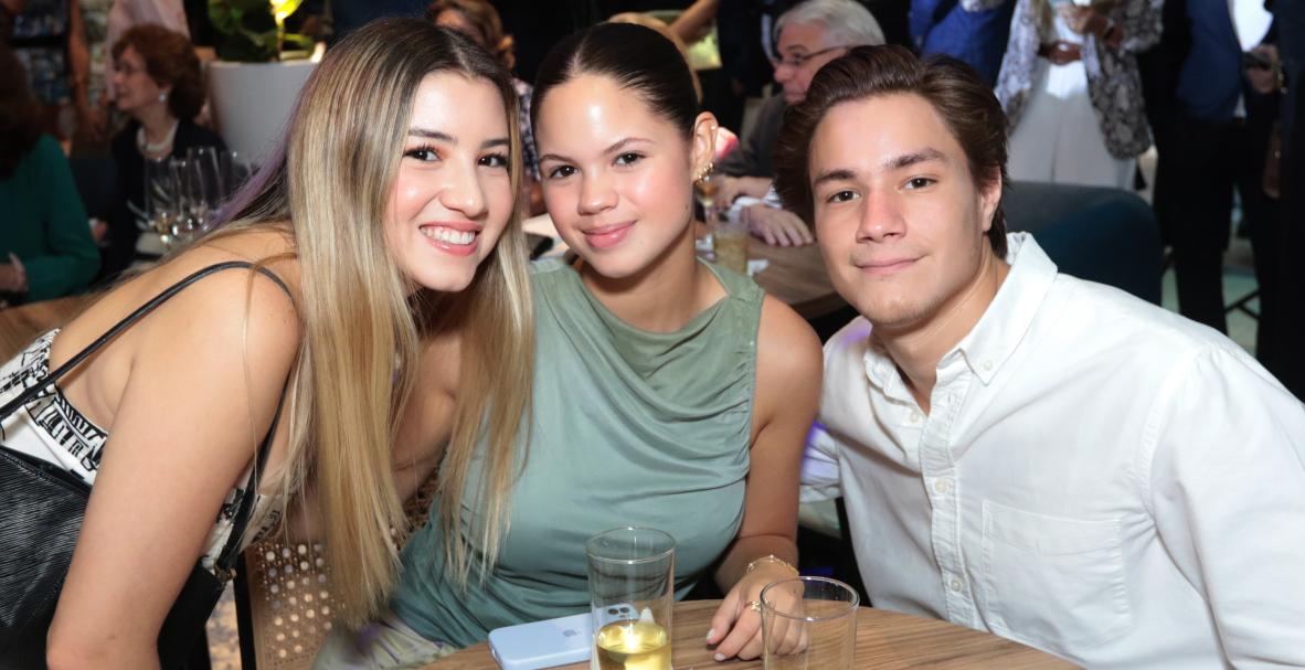 Inauguración Portela, Mall del Sol