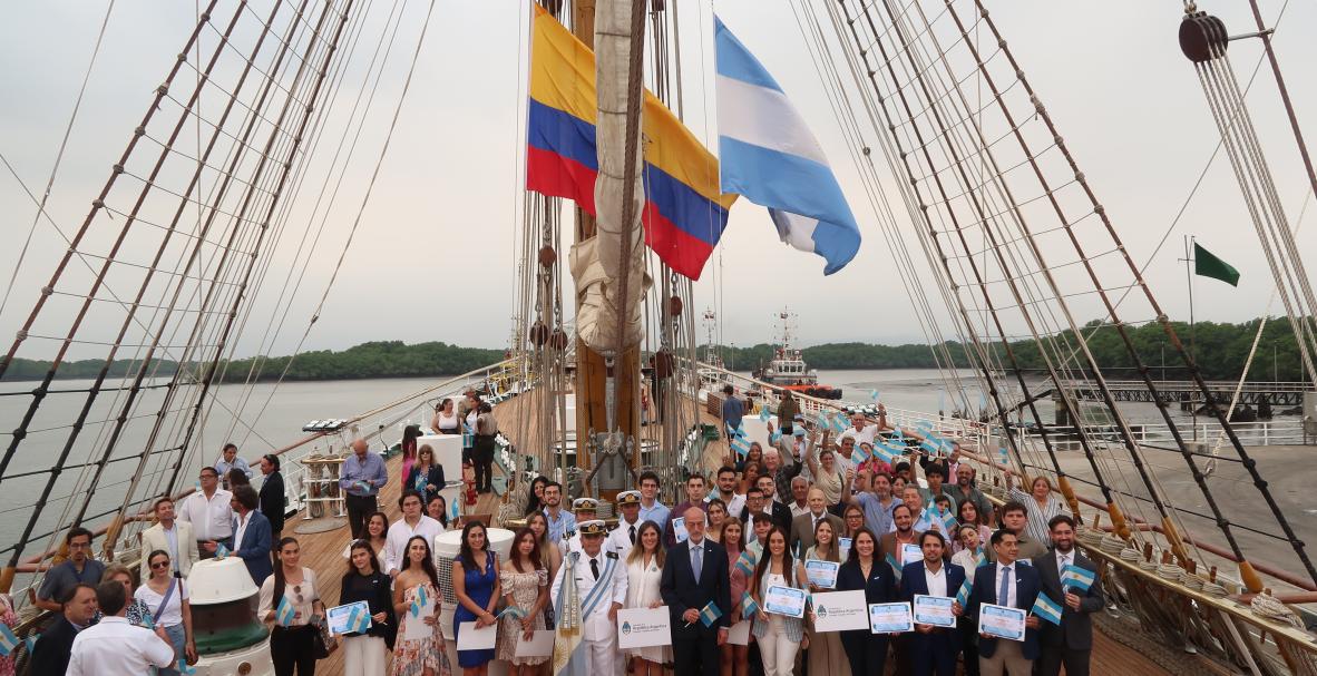 Fragata Libertad, visita Guayaquil