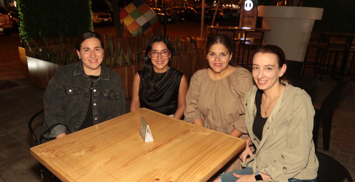 Amor, ¿qué quieres comer? Comedia musical de Gaby Manzo que se presentó en el Teatro Sánchez Aguilar