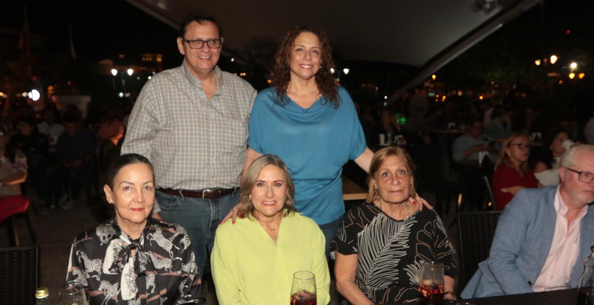 Amor, ¿qué quieres comer? Comedia musical de Gaby Manzo que se presentó en el Teatro Sánchez Aguilar