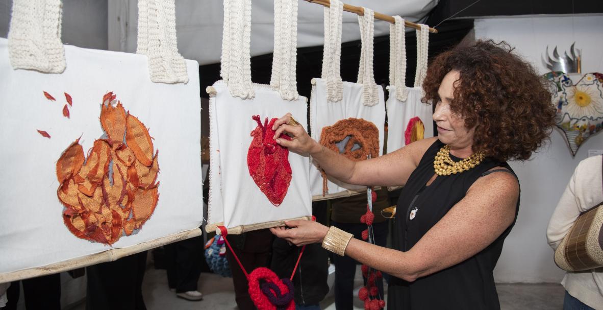 Exposición Detente, del colectivo Urdimbre (Quito)