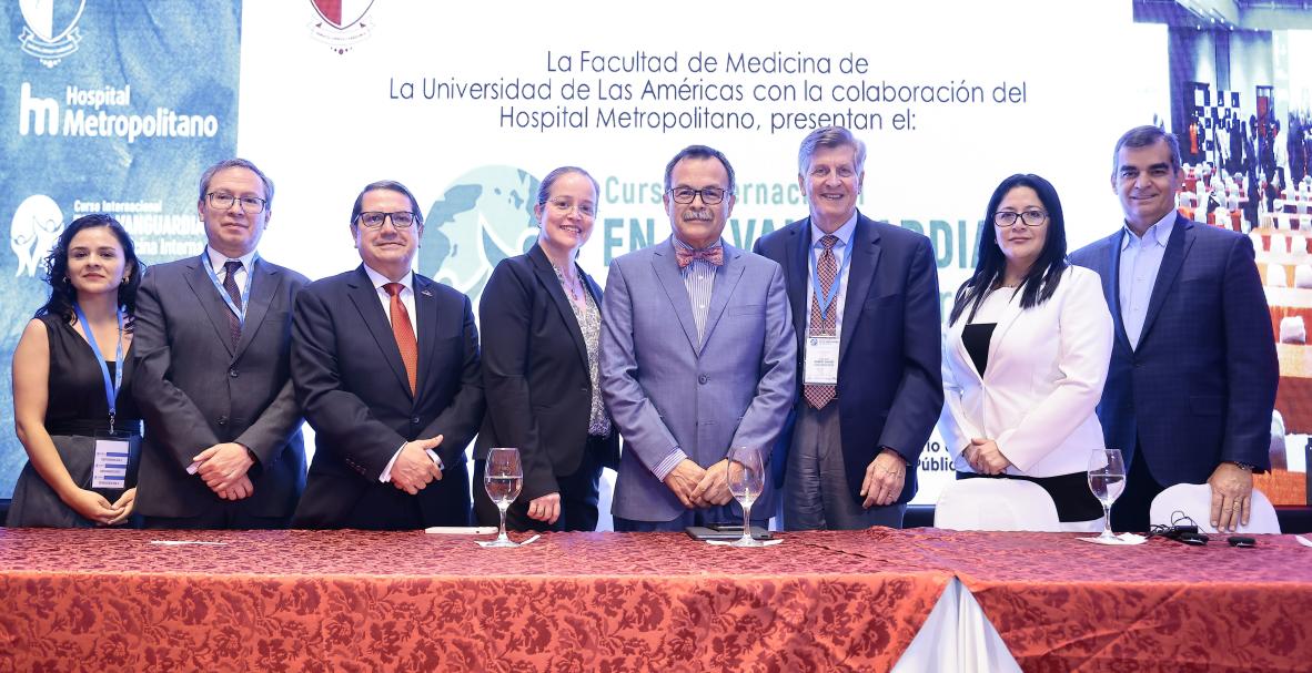Curso Internacional en la Vanguardia de Medicina Interna organizado por la UDLA