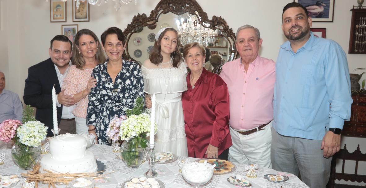 Primera Comunión Ana Paula Molestina