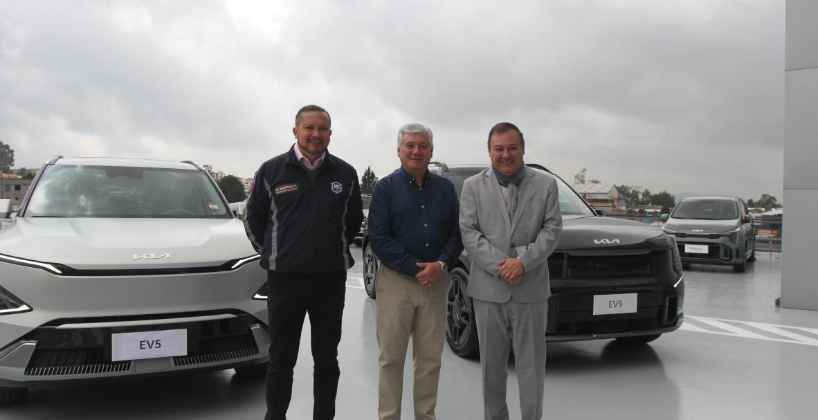 KIA Y EL CUERPO DE BOMBEROS DEL DISTRITO METROPOLITANO QUITO UNEN FURSAS PARA MOVILIDAD SOSTENIBLE.