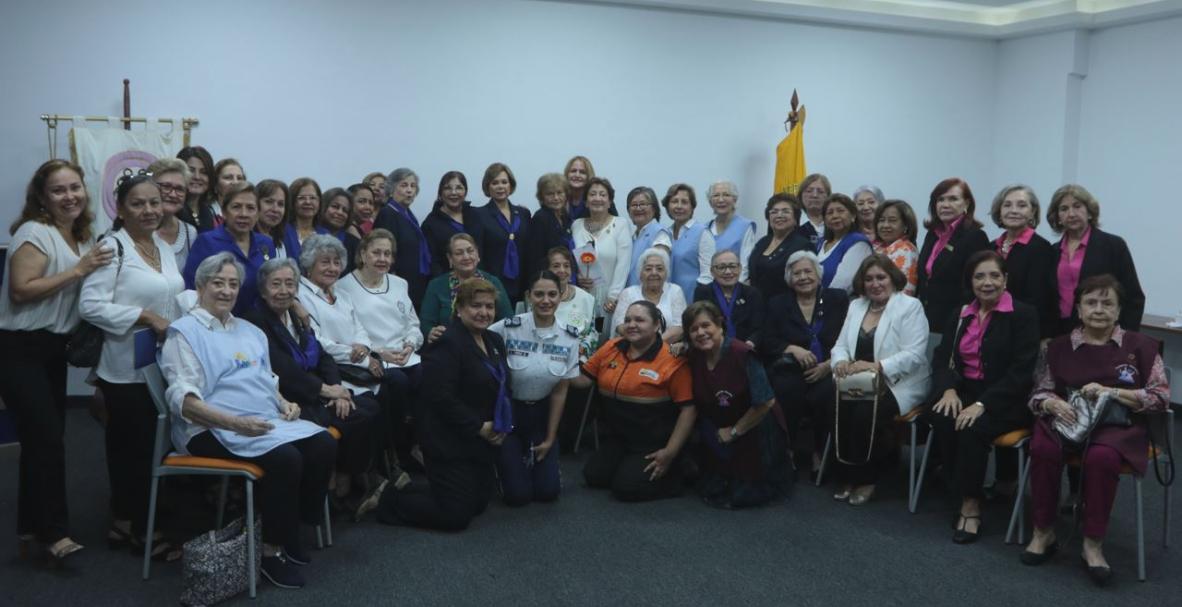 Acorvol celebra Día de la Mujer en los salones de la UTPL (Guayaquil)