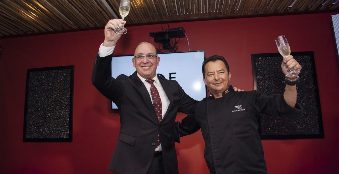 Noe Sushi Bar: Aniversario 20, local Cumbayá