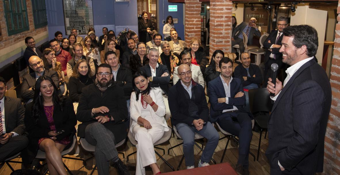 Charla sobre inteligencia artificial organizada por Falconi Puig Abogados en Quito