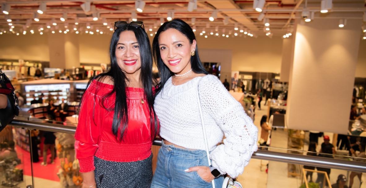 Etafashion reabre su tienda en el Condado Shopping.