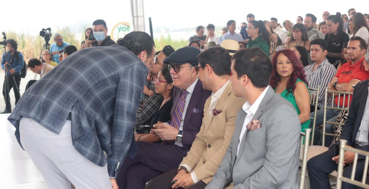 Primera piedra Yoo Guayaquil