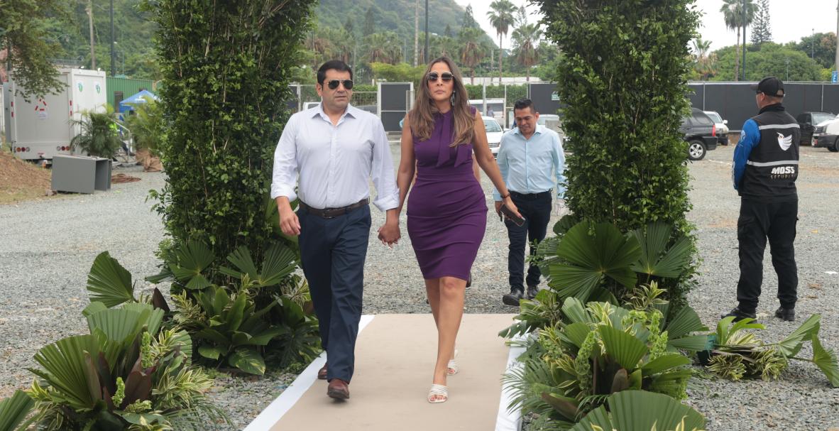 Primera piedra Yoo Guayaquil