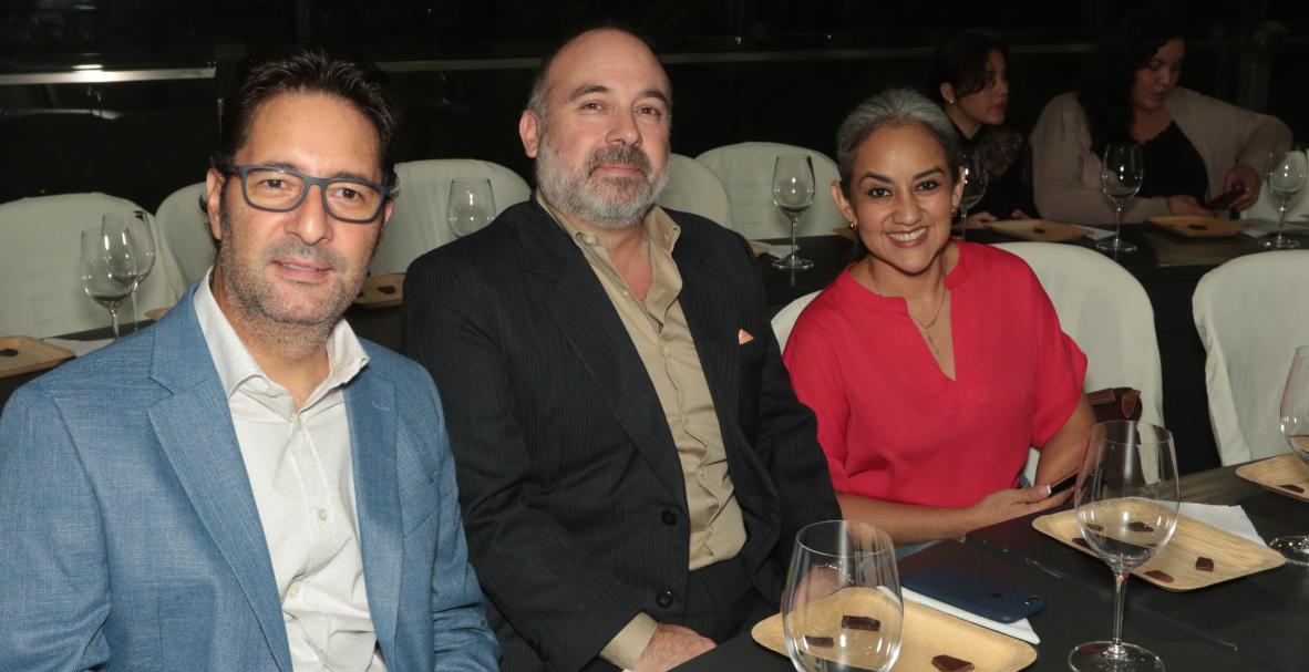 Cata de vinos de la UEES