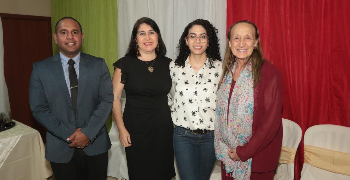Embajador de Italia, Giovanni Davoli, visita la Sociedad Dante Alighieri de Guayaquil