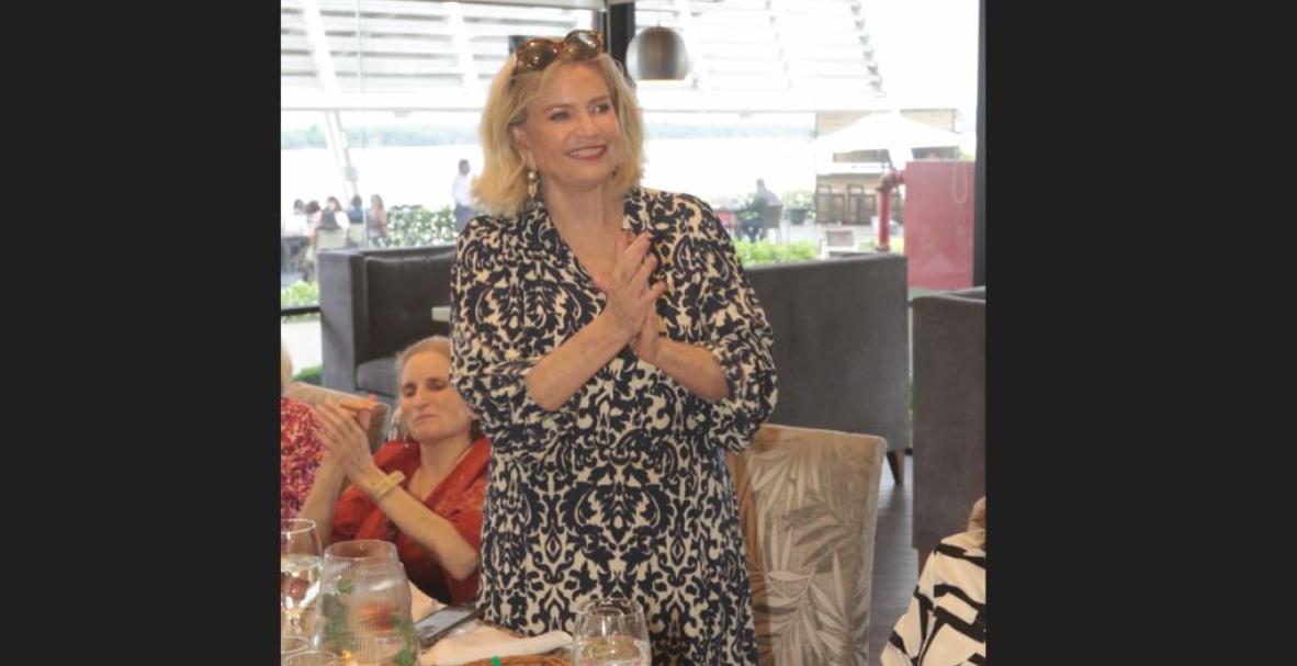 Voluntarias del Club ABC se reúnen en el Anexo del Tenis Club en Samborondón