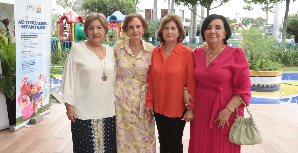 Voluntarias del Club ABC se reúnen en el Anexo del Tenis Club en Samborondón